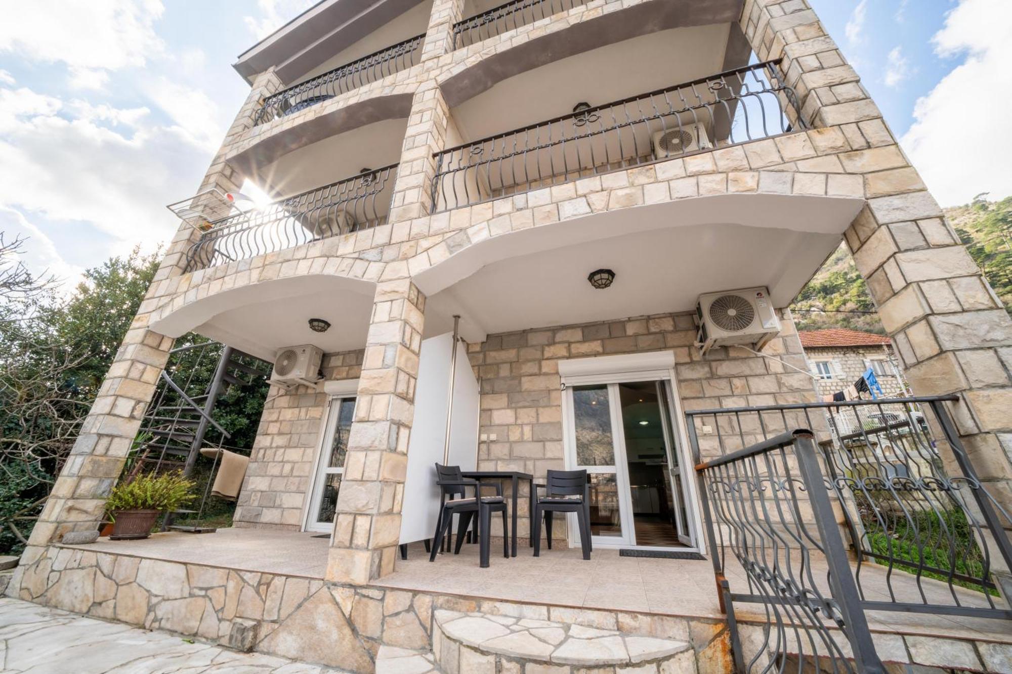 Apartments Vukovic 코토르 외부 사진